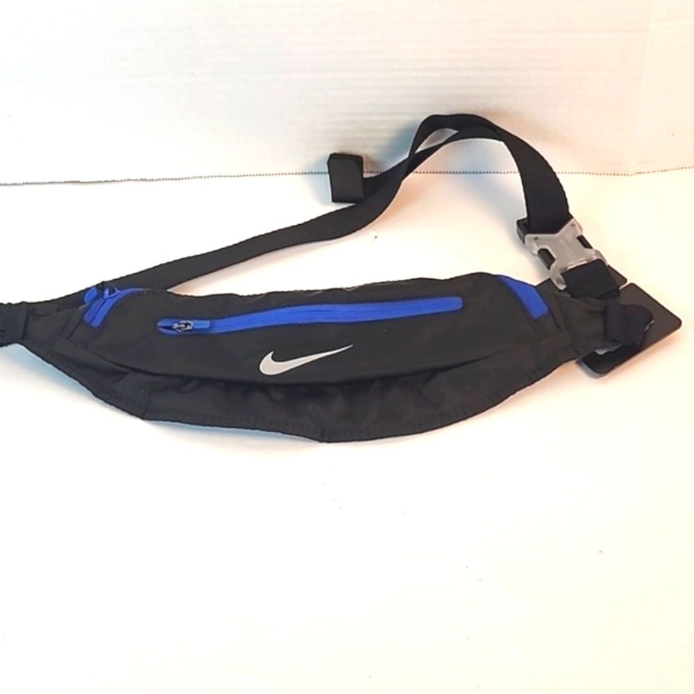 NWT- Nike waist pack- black with blue trim- unisex - Picture 3 of 9